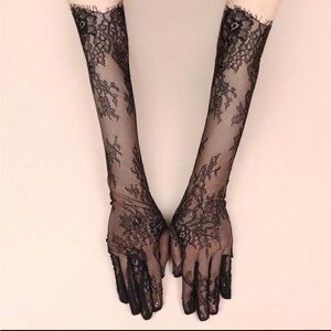Chic Black Lace Evening Gloves